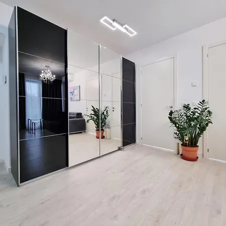 Apartament Chic Near Therme And Airport *